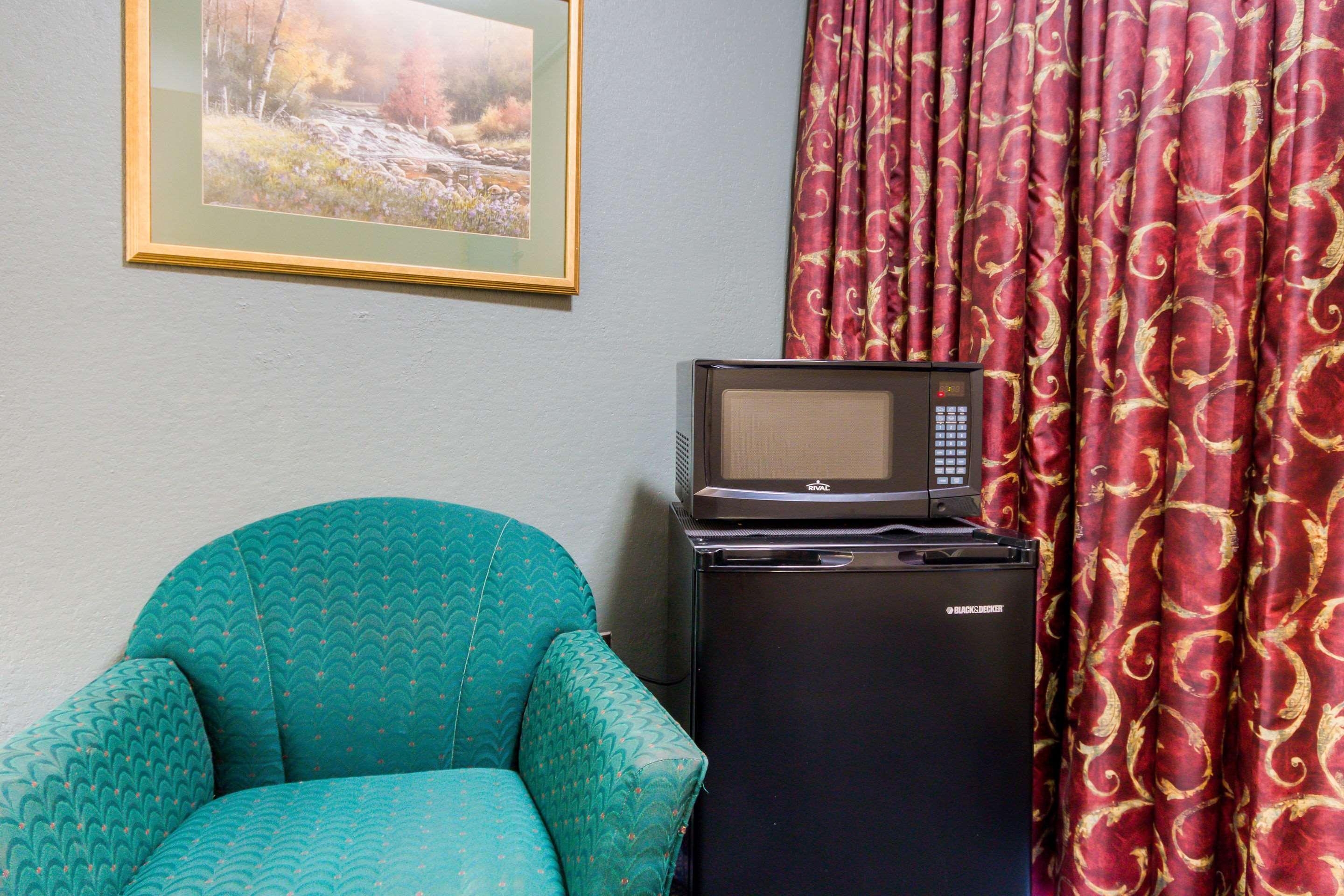 Rodeway Inn And Suites Portsmouth Exteriér fotografie
