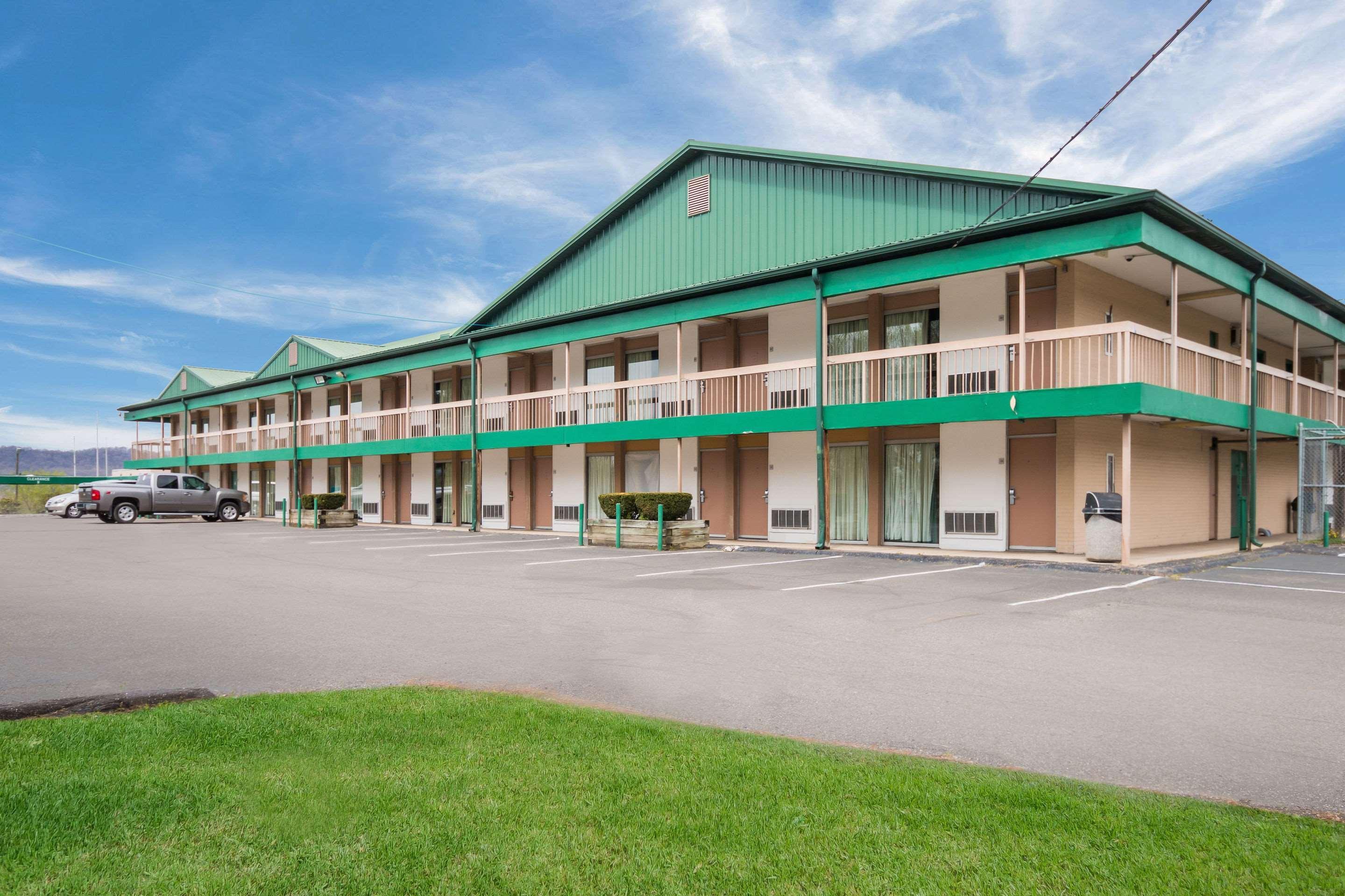 Rodeway Inn And Suites Portsmouth Exteriér fotografie