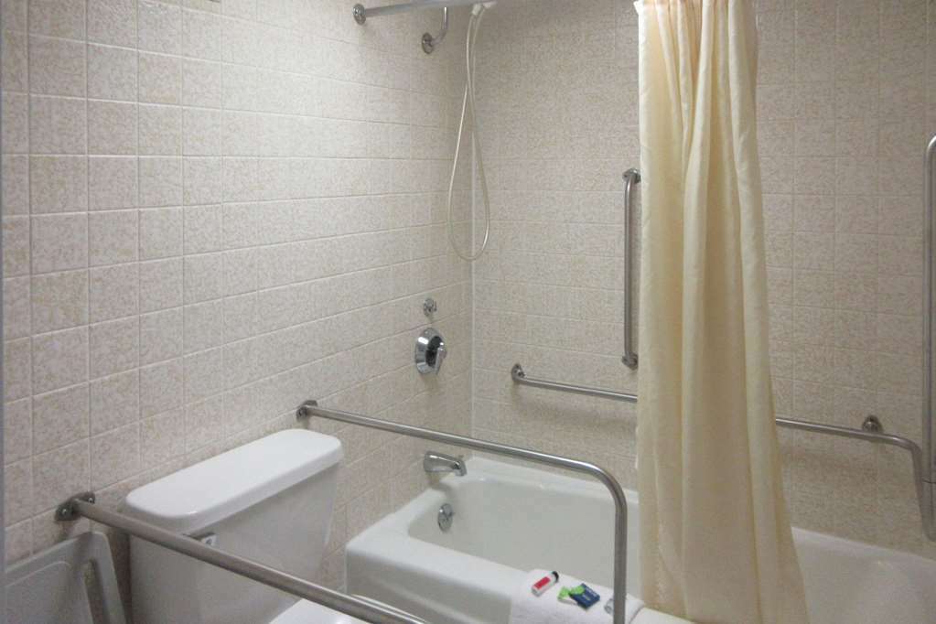 Rodeway Inn And Suites Portsmouth Pokoj fotografie