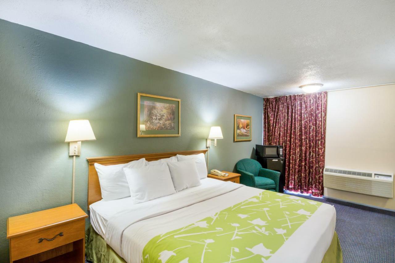 Rodeway Inn And Suites Portsmouth Exteriér fotografie